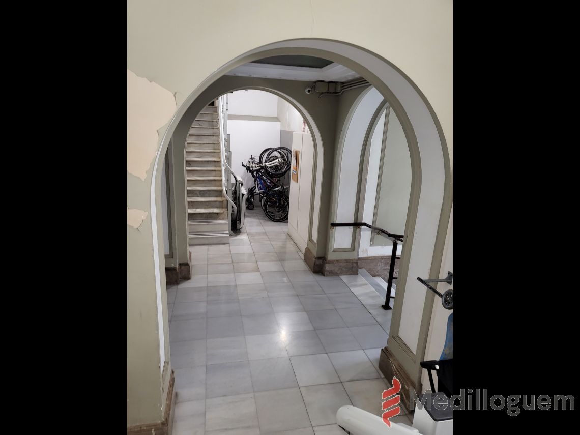 28 Escalera - Pza Ajuntament