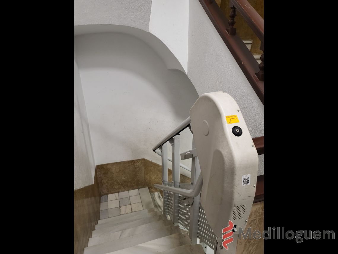 30 Detalle escalera - Pza Ajuntament