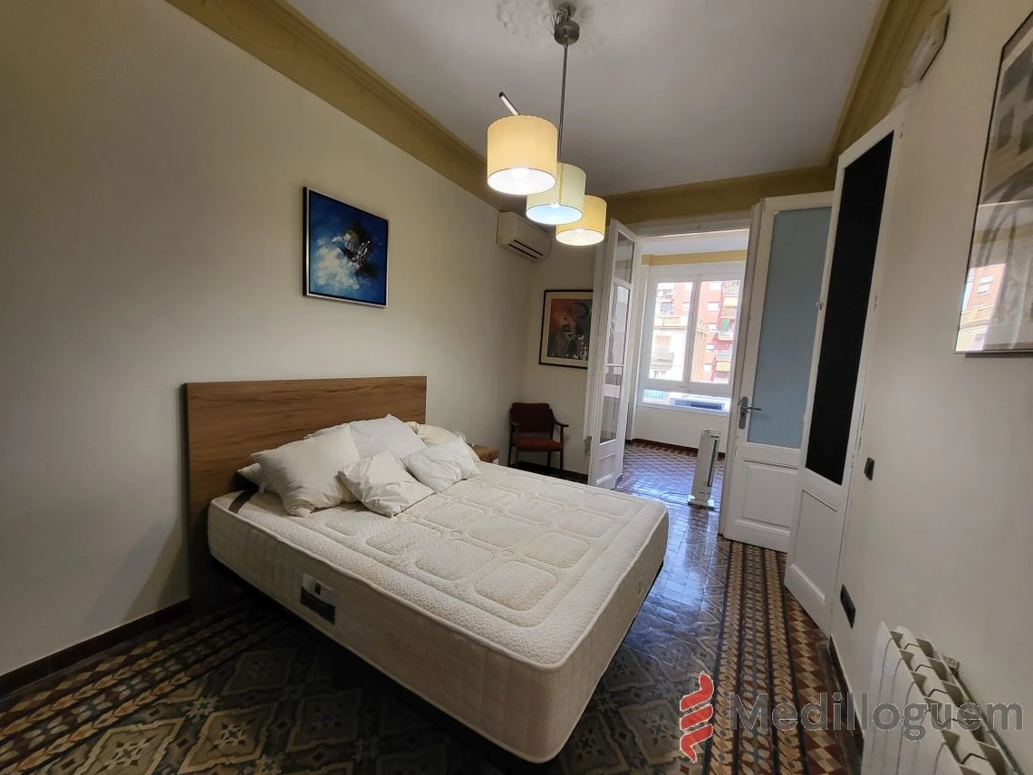 26 Dormitorio - Gran via C. Catalanes 701