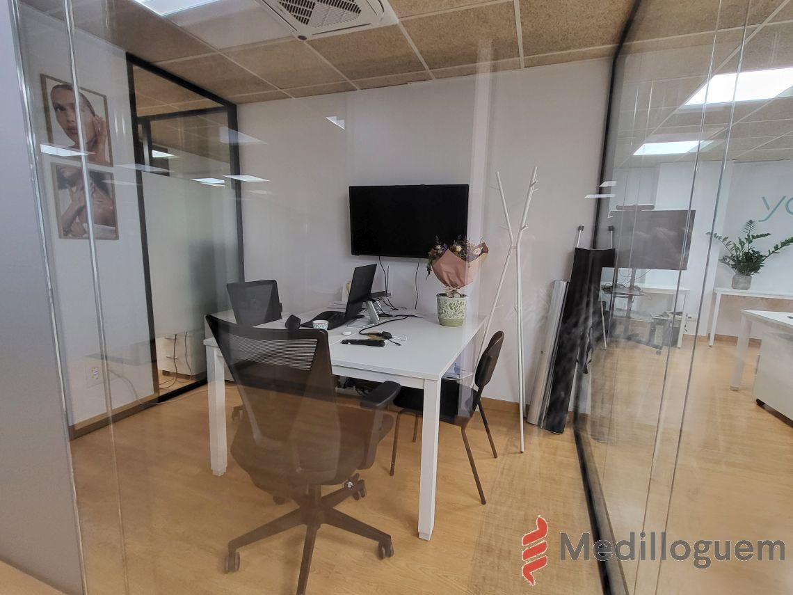 8 Oficina - Rda Gral Mitre