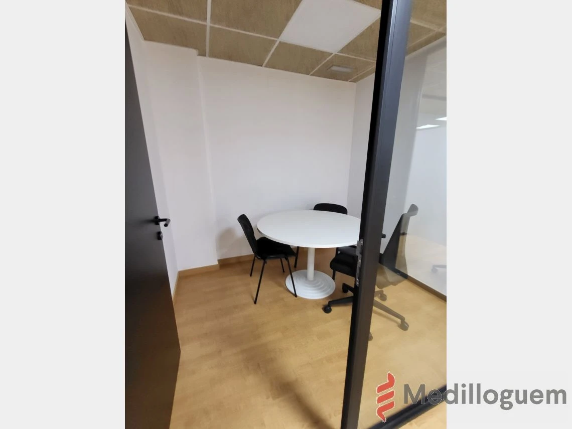 9 Oficina - Rda Gral Mitre