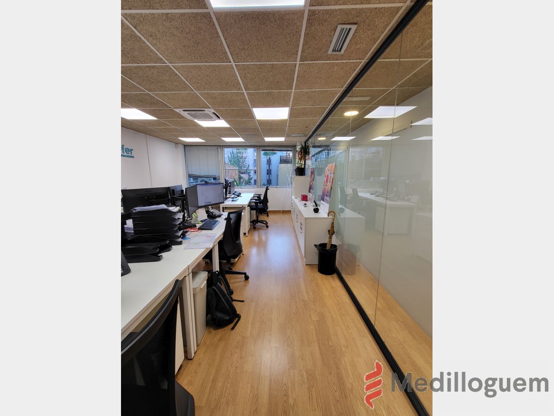 16 Oficina -Rda Gral Mitre