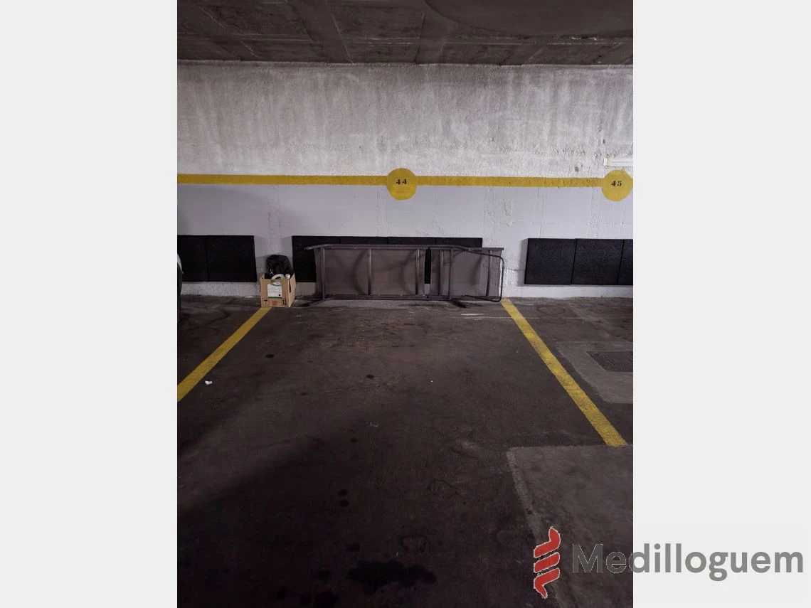 25 Pza Parquing-Rda Gral Mitre