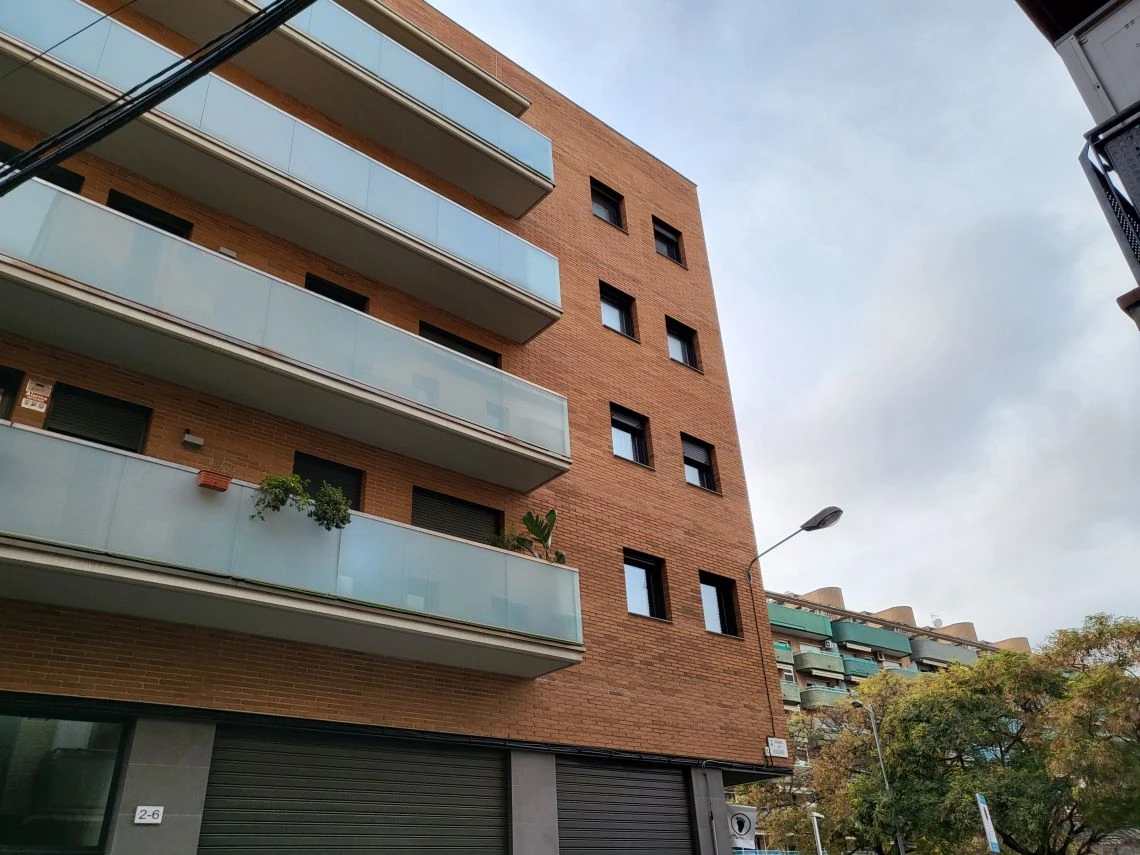 32 Bacardi - Façana