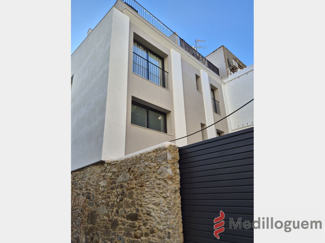 24 Alrededores - Riera M