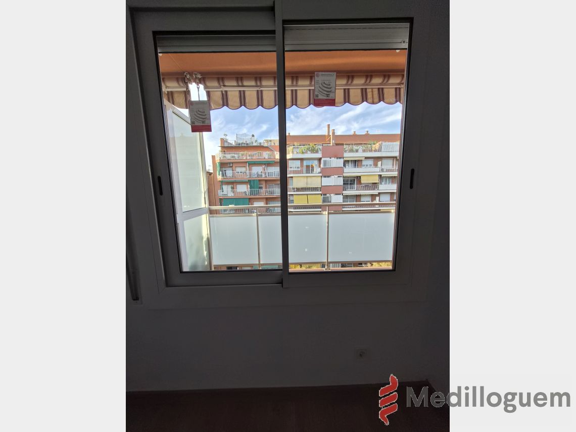 17 Detalles - Av Madrid