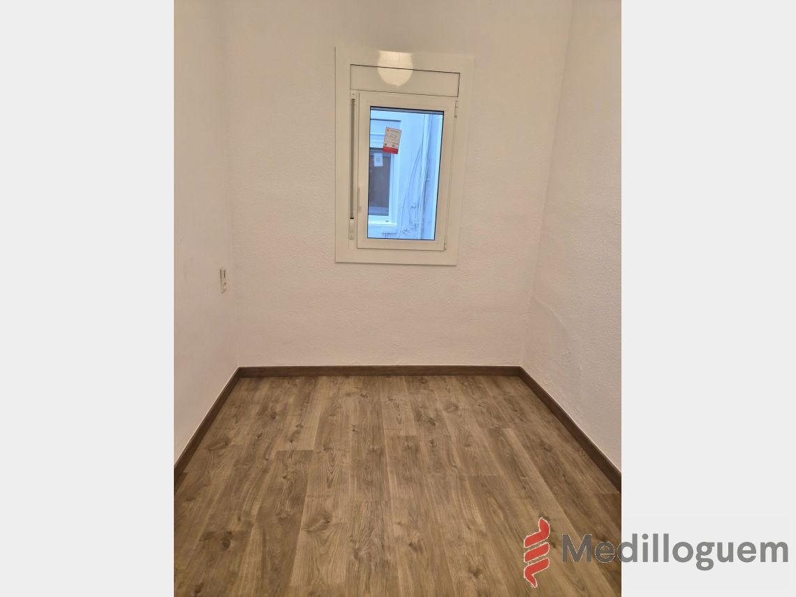 25 Habitacion - Av Madrid