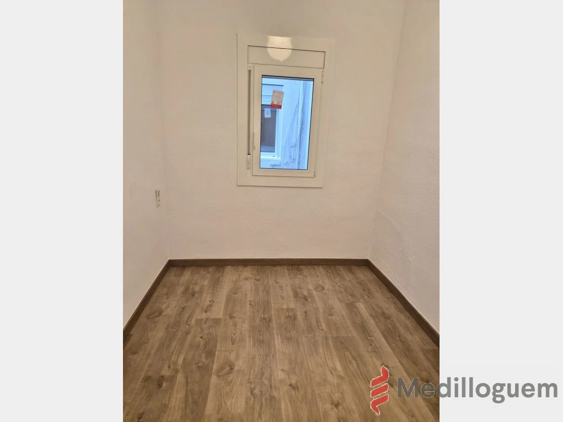 25 Habitacion - Av Madrid