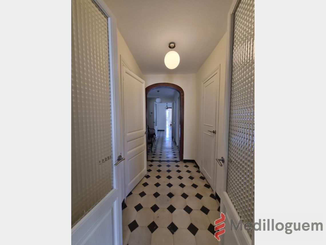 33 Pasillo - Villarroel