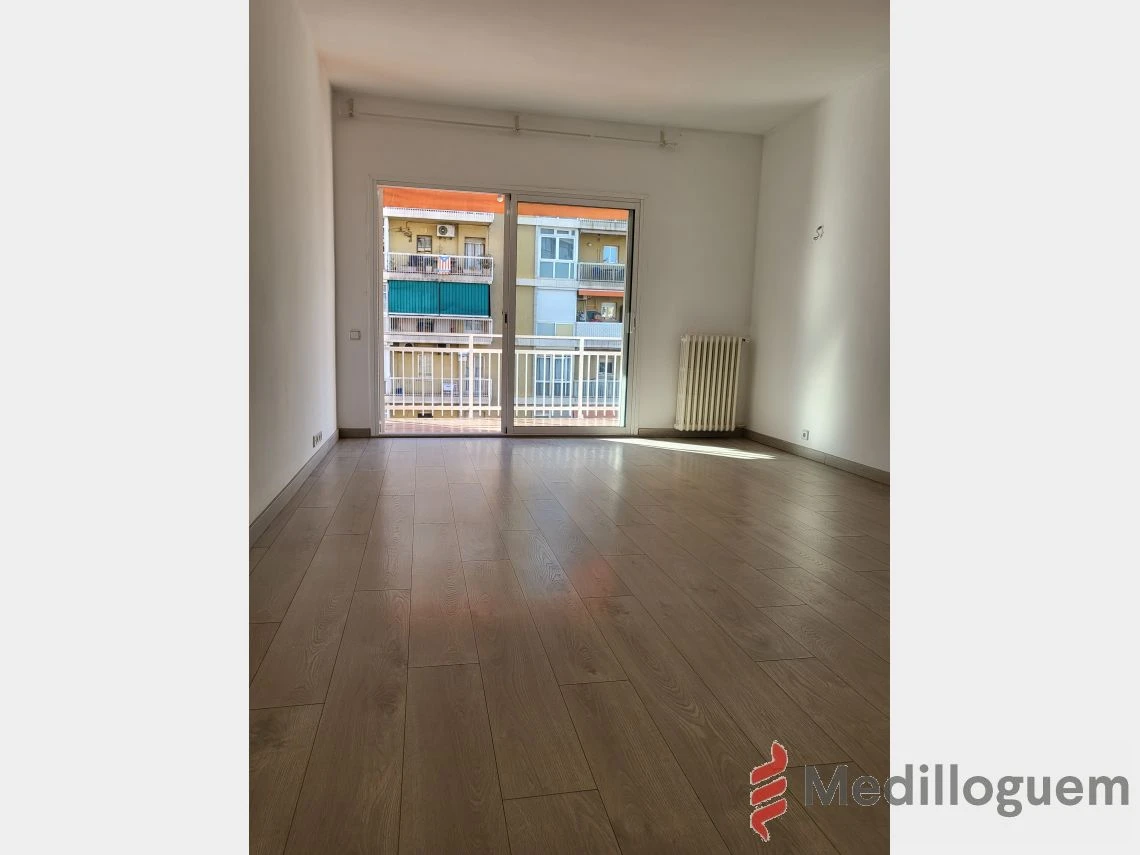 6 salon 3 arago