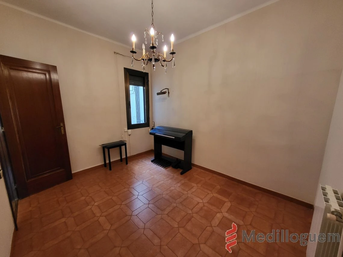 22 habitacion av gaudi