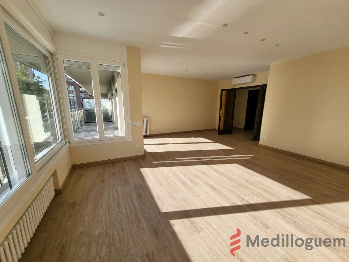 4 salon - General Mitre